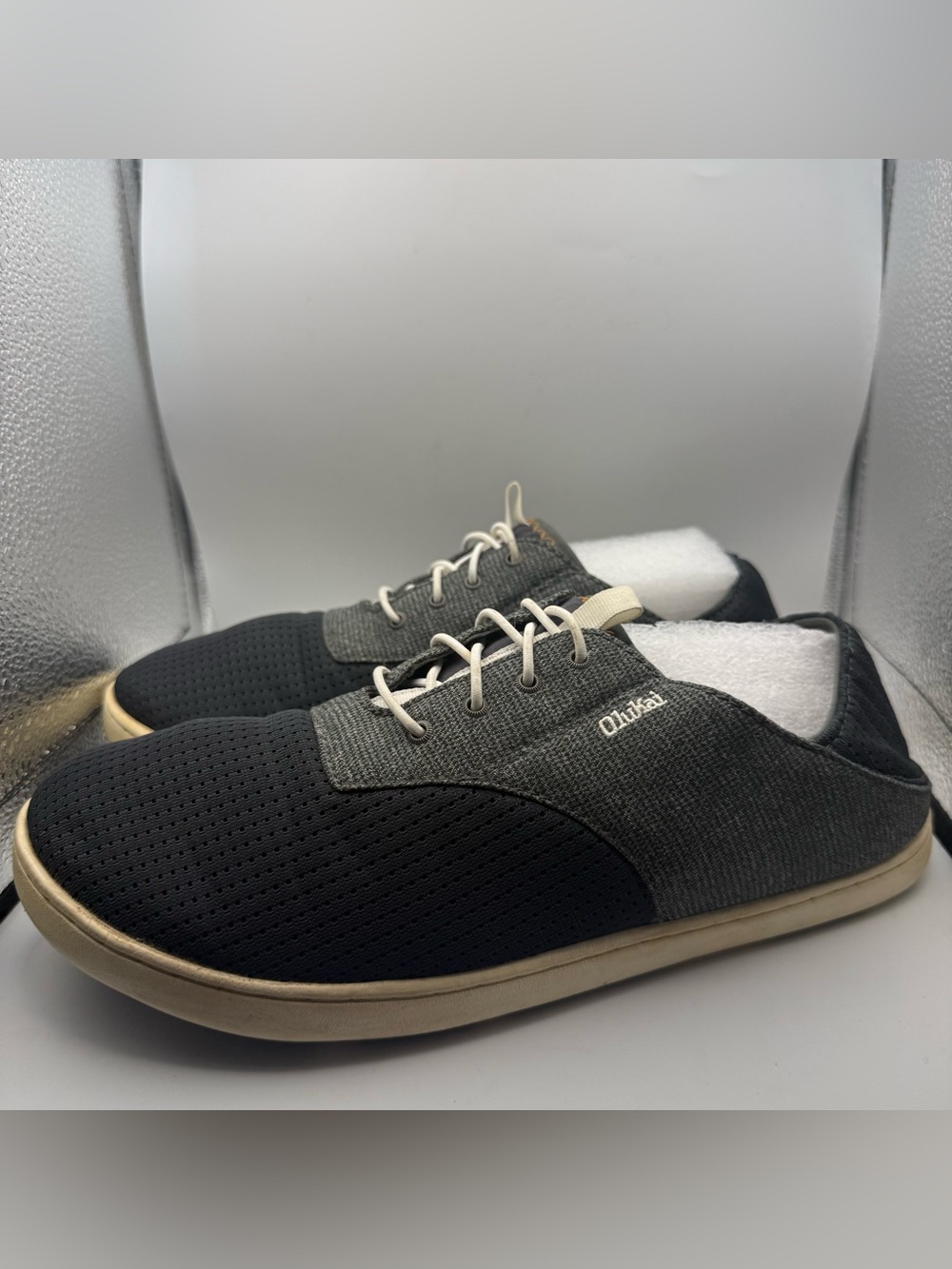 OLUKAI - NOHEA MOKU SLIP ON SNEAKER IN DARK SHADOW TEXTILE Sze US8/EU41